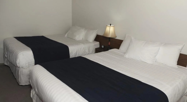 Great Divide Lodge, Book Hotel Field Britisk Columbia