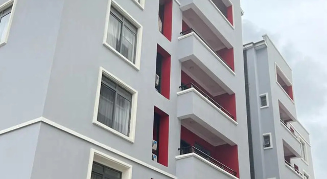 2 Bed Flat - Sleeps 4 - Parking - Wifi