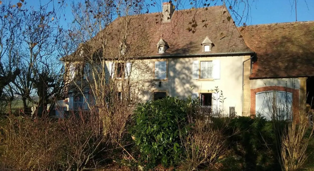 Propriete Familiale Merle Proche Paray Le Monial, Réserver Hôtel Vauban France