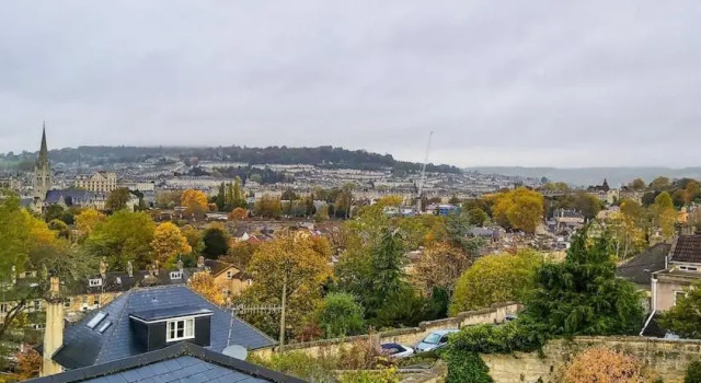 Chic 2 Bed Pad, 10 Min Walk to Heart of Bath