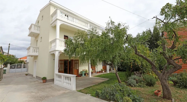 Apartments Boris, Забронировать Апартаменты/квартира Отели Водице с парковкой, рядом с Частный Пляж Отеля «Кристина», Парковка