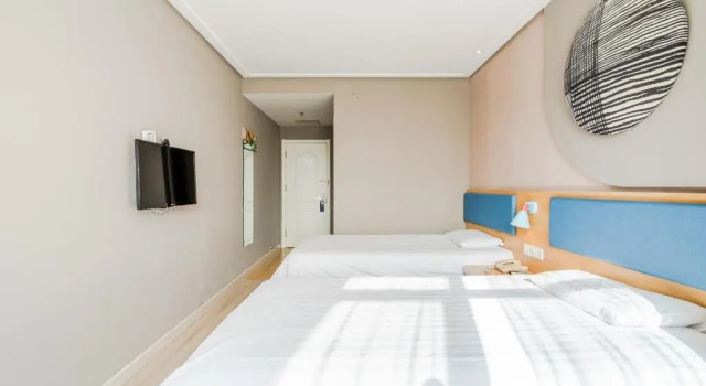 Семейный номер Standard Home Inn Qingdao Jiushui Wanda
