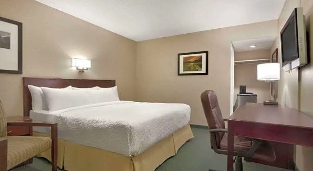 Двухместный номер Standard с видом на внутренний двор Days Inn by Wyndham Lethbridge