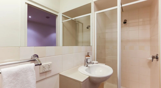 WILLOW, Carlton Studio Apartment, Забронировать Апартаменты/квартира Карлтон Мельбурн, рядом с Верховный суд Виктории