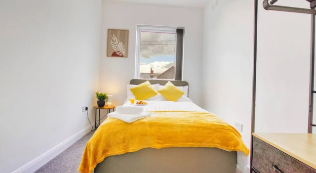 Modern 3-bed Home Sleeps 6 With Parking Fast Wifi Perfect for Contractors Long Stays, Reserva ahora Casa o chalet Saint Helens Merseyside