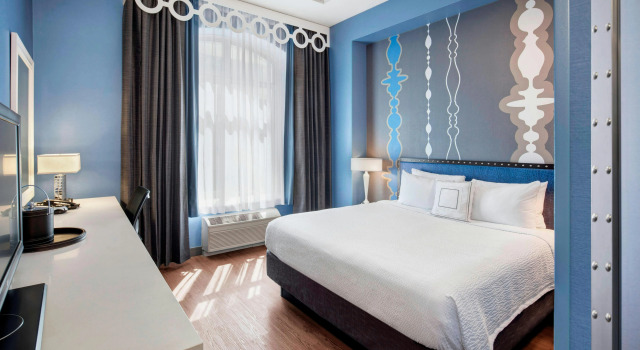 Fairfield Inn and Suites Chicago Downtown/ Magnificent Mile, Забронировать Отель Отели Чикаго 3 звезды, рядом с City Market, 3*