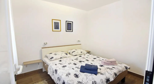 Cozy House in Crveni Vrh Near the sea, Book Lejlighed Lejligheder i Laura, Lejlighed
