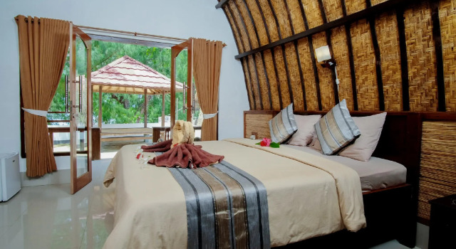 Бунгало Deluxe рядом с пляжем Warna Beach Hotel