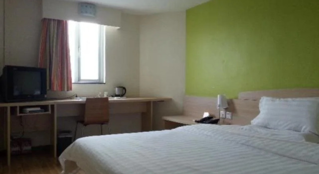 7 Days Inn Shenzhen Dameisha Yantian Zhongying Street, Rezerwuj Hotel Hotele w Shenzhen z parkingiem, Parking