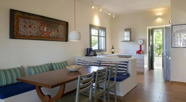 Villa Erato · Ideal family Villa for 8 - Pool, Sea Views