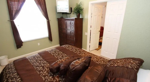 Penthouse 3 Bedroom 2 Bath Condo
