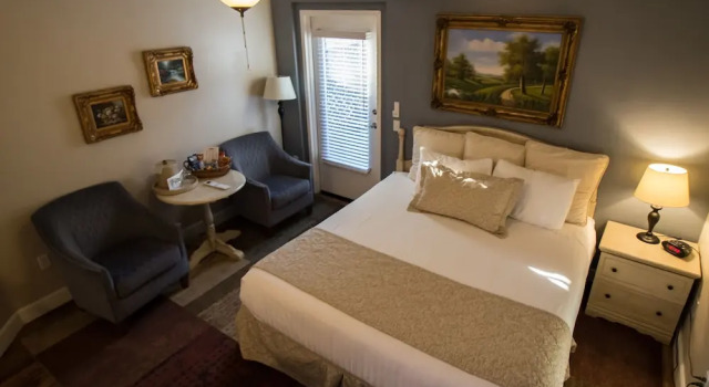 Grass Valley Courtyard Suites, Забронировать Отель Грасс-Валли штат Калифорния, рядом с Парк Кондон