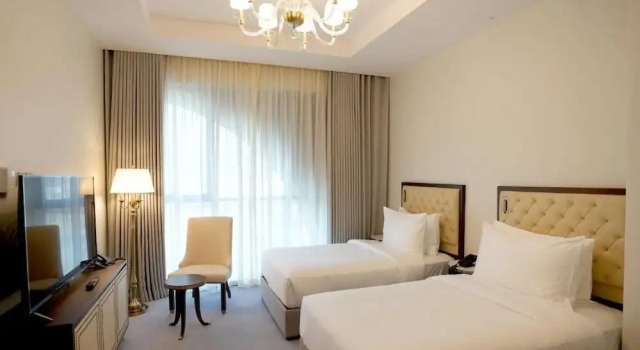 Люкс с видом на город Peninsula Worth Hotel