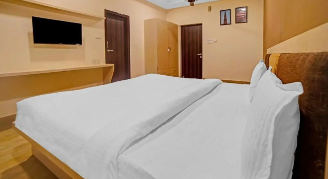 Collection O 85449 Edge Hotel