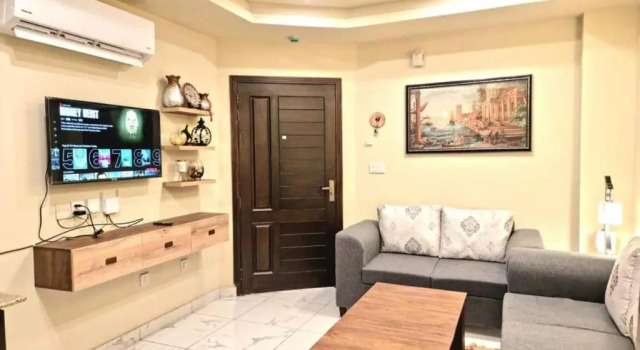Tranquil & Delightful 1 Bed Apt In Bahria Town, Book Hotel Hotels in Islamabad with Parking, Parking