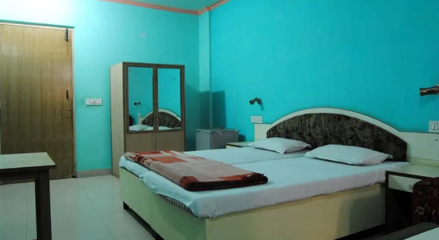 Hotel Cheten Link II, Забронировать Отель Отели Нью-Дели с завтраком, Завтраки