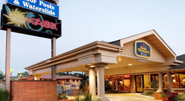 Люкс Quality Inn & Suites Detroit Lakes
