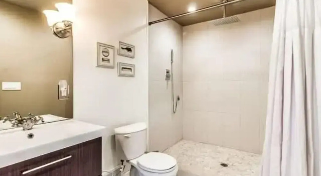 Коттедж Spacious 5br Sleeps 10 University District 5 Bedroom Home