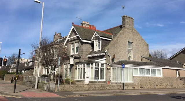 Brentwood Villa Bed and Breakfast, Book Villa Sommerhuse i Grampian, Hytte