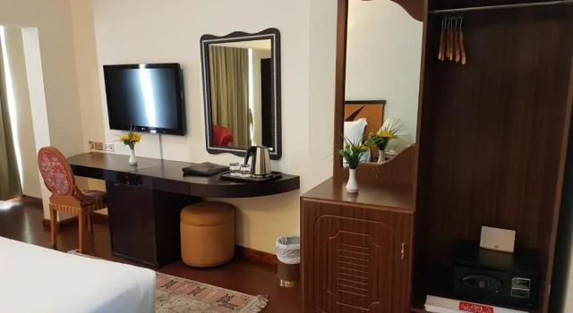 Люкс Al Jawhara Metro Hotel