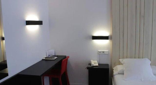 Одноместный номер Standard Hotel Lois