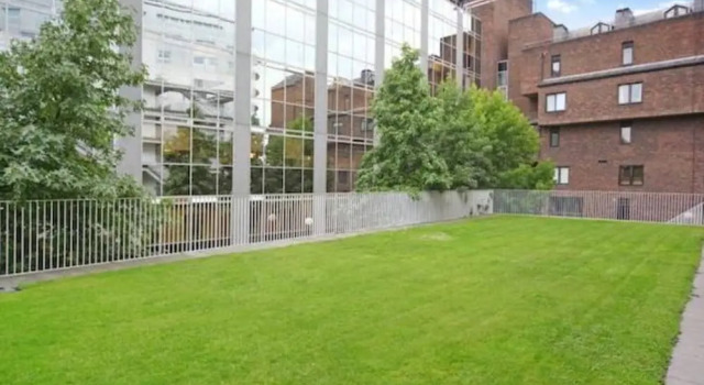 Riverside Apartment in South Chelsea