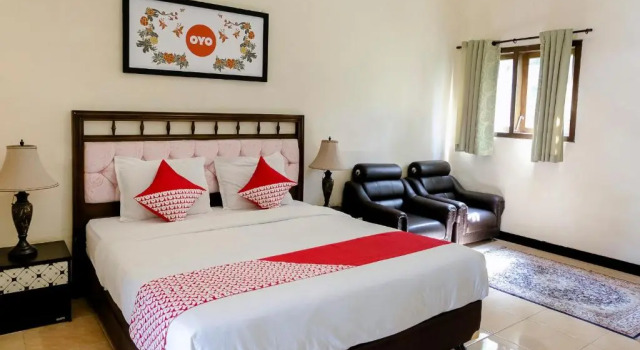 Standard Double room RedDoorz at Damar Mas Gunung Kelud Kediri