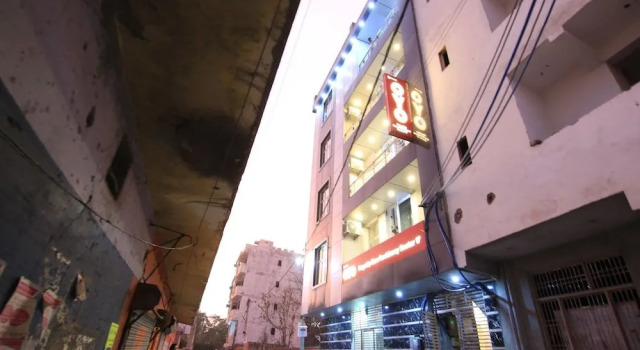 OYO Flagship 70256 Hotel New Silver Stone