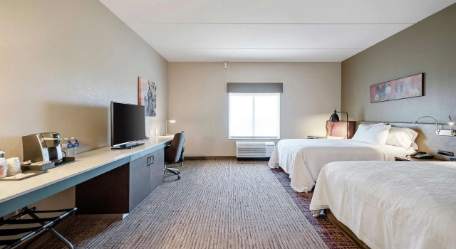 Четырёхместный номер Standard Hilton Garden Inn Edmond / Oklahoma City North, OK