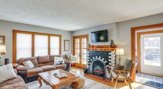 Коттедж Cozy Tiffin House w/ Private Pool: 1 Mi to Town!