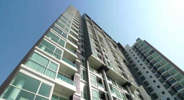 Leo Home @ Saphan Kwai, Забронировать Отель Отели Бангкока с бассейном, рядом с Мемориальная больница «Паоло», Бассейн