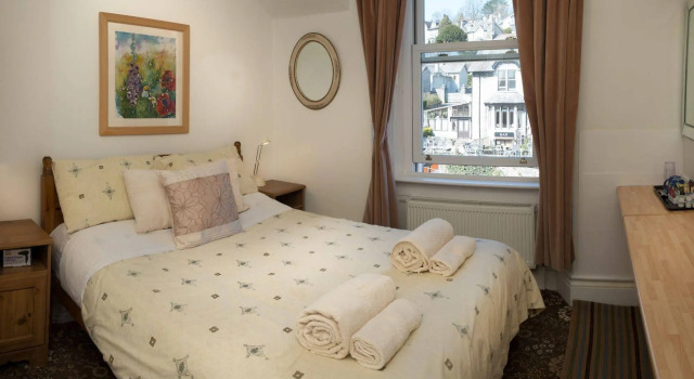 Somerset House B&B, Забронировать Отель «постель и завтрак» Отели Англии 3 звезды, 3*