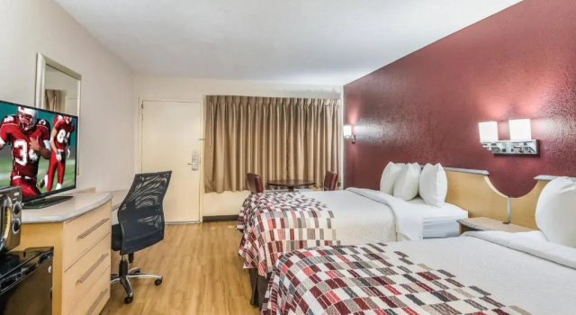 Четырёхместный номер Standard Red Roof Inn Williamsburg