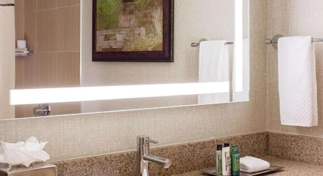 Четырёхместный номер Executive Hilton Houston Southwest