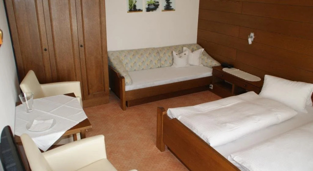 Pension Strobl, Book Hotel Mondsee Mondseeland
