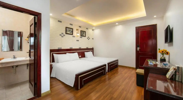 Семейный номер Standard с видом на горы New Airport Hotel