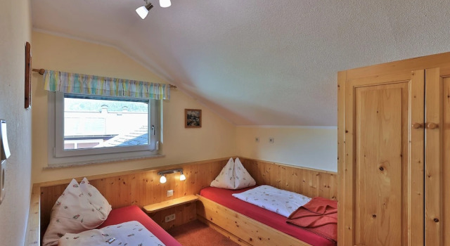 Апартаменты с 3 комнатами с балконом Hotel Garni Zerza