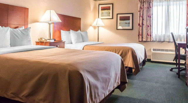 Четырёхместный номер Standard Quality Inn New Columbia-Lewisburg