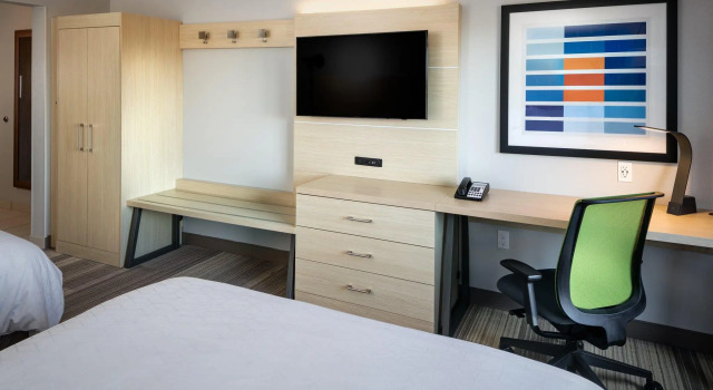 Четырёхместный номер Standard Holiday Inn Express & Suites - Bend South by IHG