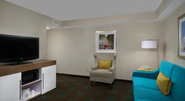 Люкс Hampton Inn Goldsboro