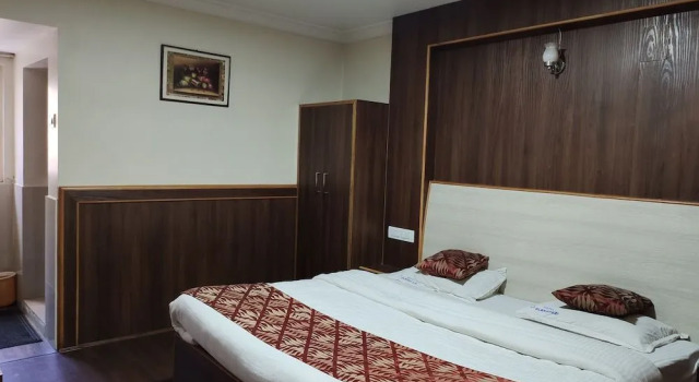 Hotel Alakapuri