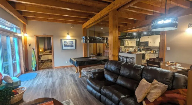 Люкс Business Strong Timbers B&B