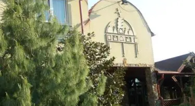 Korona Hotel és Étterem, Book Hotel Hoteller i Northern Great Plain med parkering, Parkering