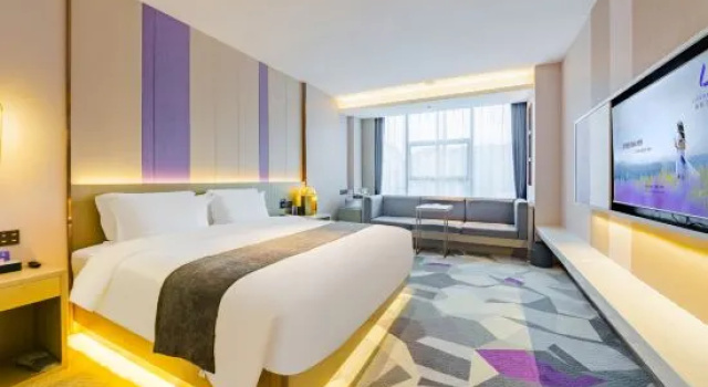 Кровать в общем номере (женский номер) Lavande Hotel (Bazhong Rongbang Wanda Plaza Store)
