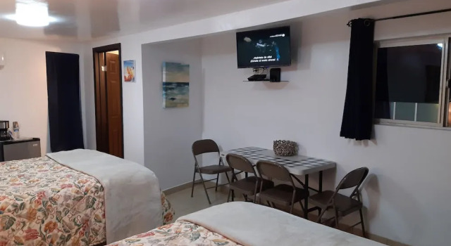 Номер Standard c 1 комнатой #39 Bungalow Seaside Hotel & Victors RV Park