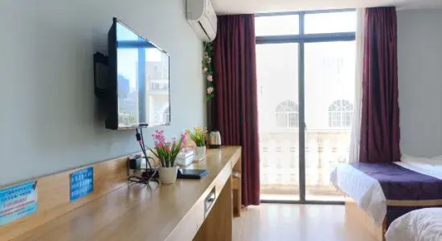 Dongxing Cibin Hotel, Buchen Sie Hotel Hotels in Guangxi mit Parkplatz, Parkplätze