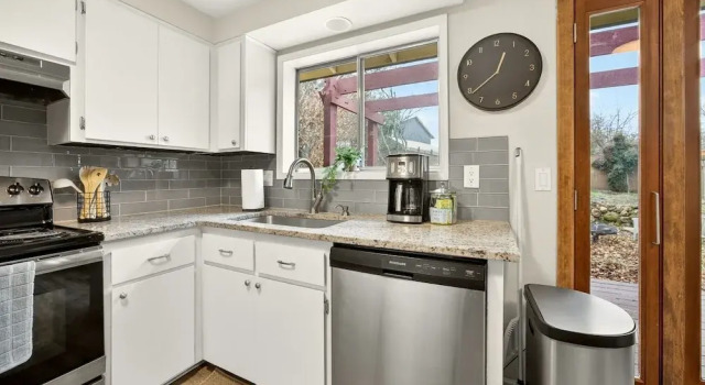 Коттедж Comfort Clearview Comfort 3BR Near Airport
