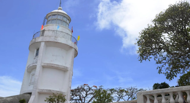 Van Nhi Hotel