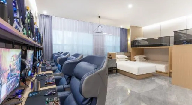 Кровать в общем номере Crossing E-sports Hotel