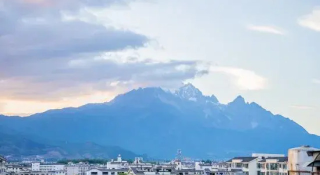 JI Hotel (Lijiang Old Town Big Waterwheel), Забронировать Отель Лицзян Юньнань, рядом с Улица Сквер-стрит Древнего города Даянь